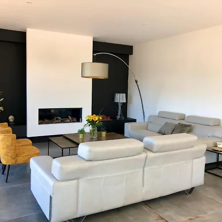 Hotelya - Lille Villeneuve D'Ascq Bed & Breakfast Villeneuve-d'Ascq