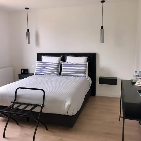 Hotelya - Lille Villeneuve D'Ascq Bed & Breakfast