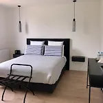 Hotelya - Lille D'ascq Nocleg ze śniadaniem