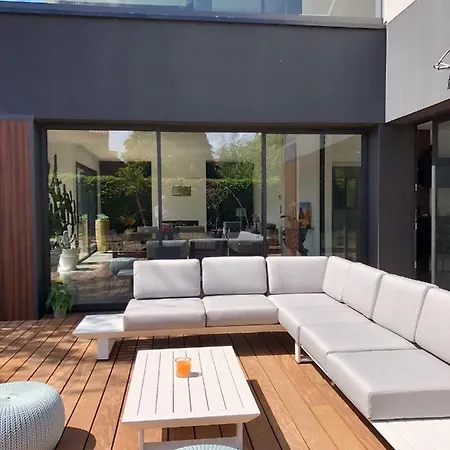 Hotelya - Lille D'ascq Bed and breakfast 4*