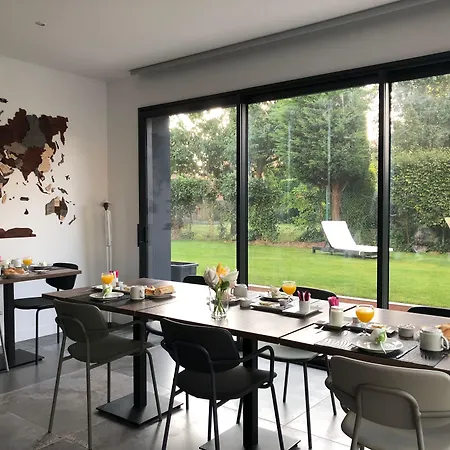 Hotelya - Lille D'ascq Frühstückspension 4*