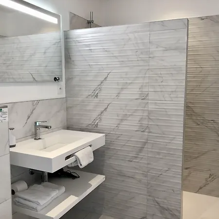 Hotelya - Lille D'ascq Villeneuve-d'Ascq