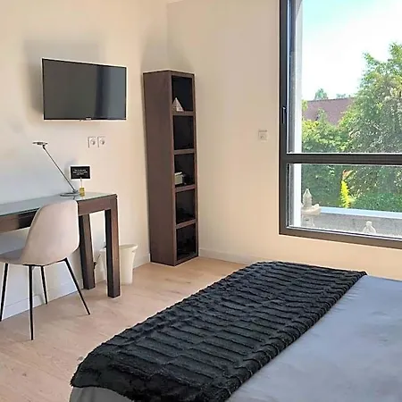 ベッド・アンド・ブレックファスト Hotelya - Lille D'ascq 4*